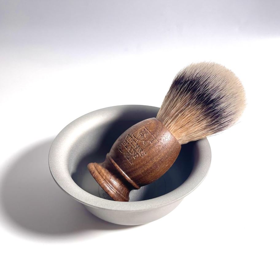 Viking's Blade Rustic Walnut pennello da barba in legno