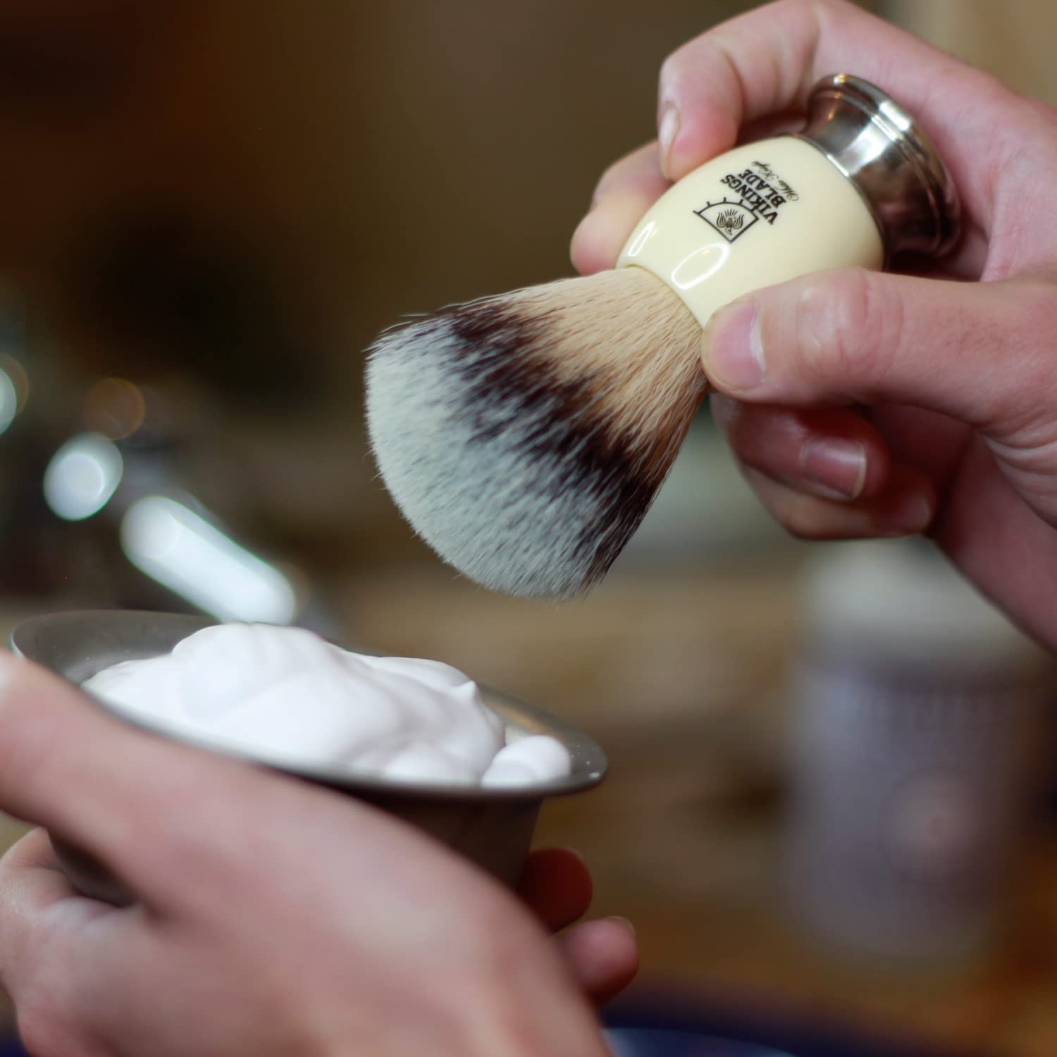 Viking's Blade White Knight pennello da barba sintetico pesante