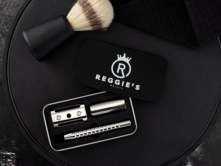 Reggie's Titan Set Rasatura Rasoio Sicurezza Titanio Crema